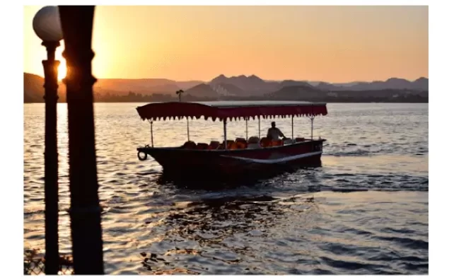boat udaipur